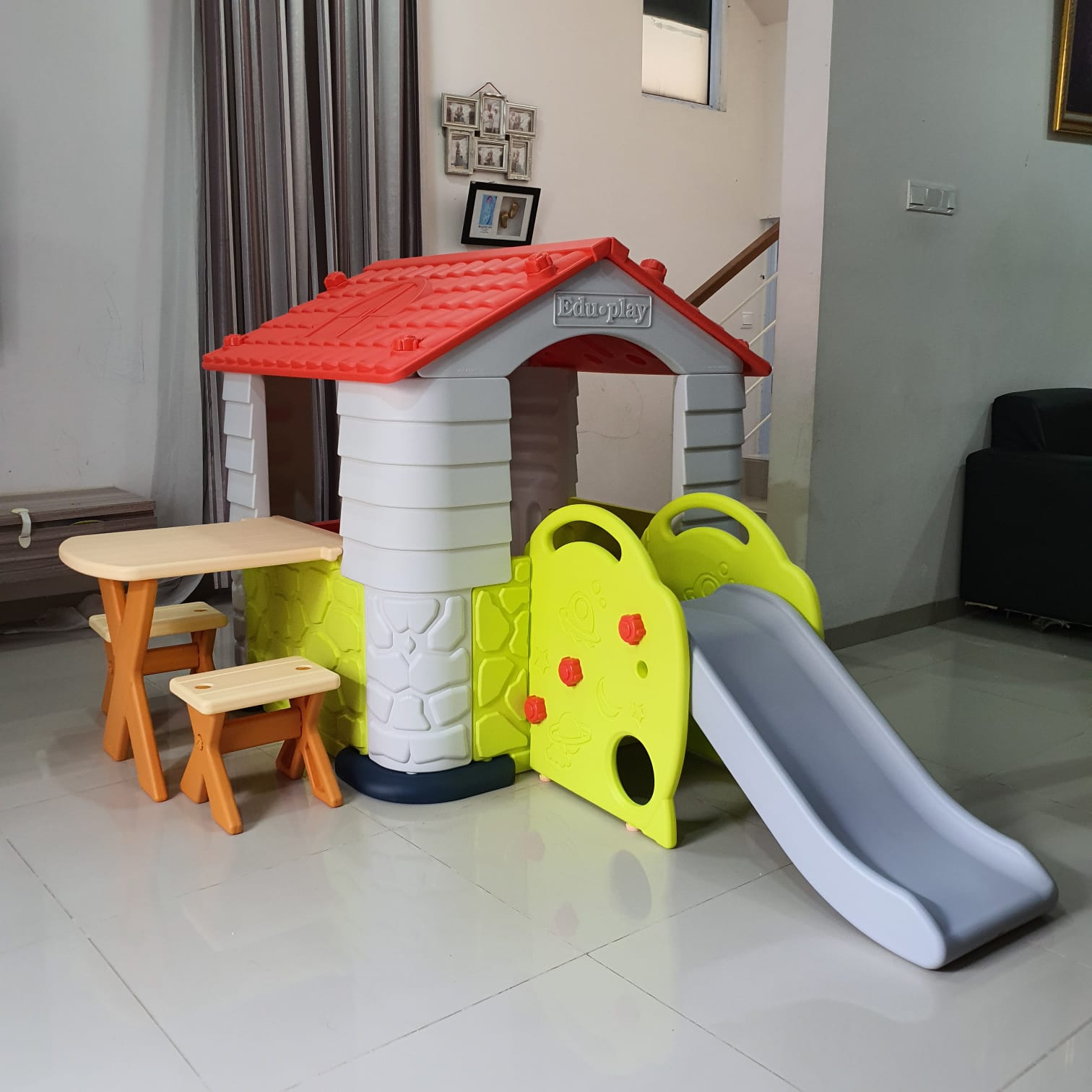 EDUPLAY PLAYHOUSE 4 WITH SLIDE AND TABLE SET