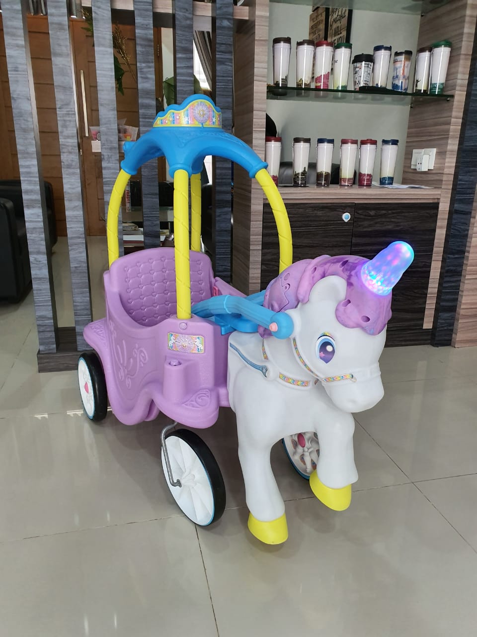 LITTLE TIKES MAGICAL UNICORN CARRIAGE